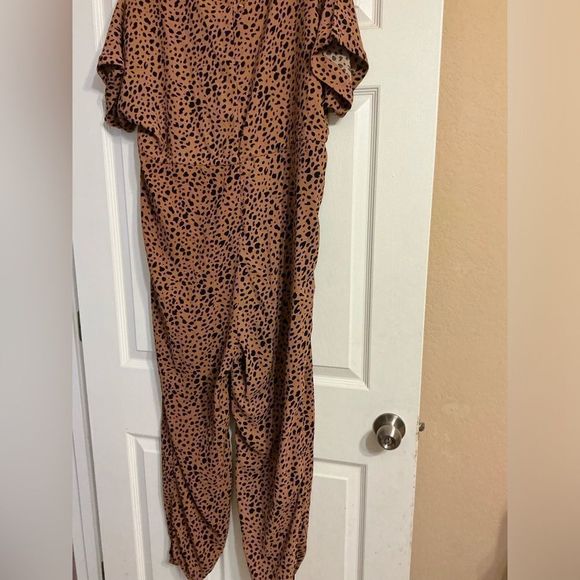 SHEIN leopard print Romper - Picture 6 of 7